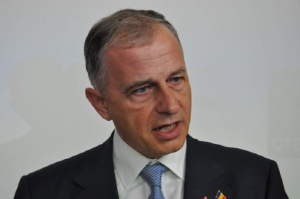 Geoană: Mesajul Parisului privind Schengen poate fi o invitaţie la compromis pentru Berlin şi Haga